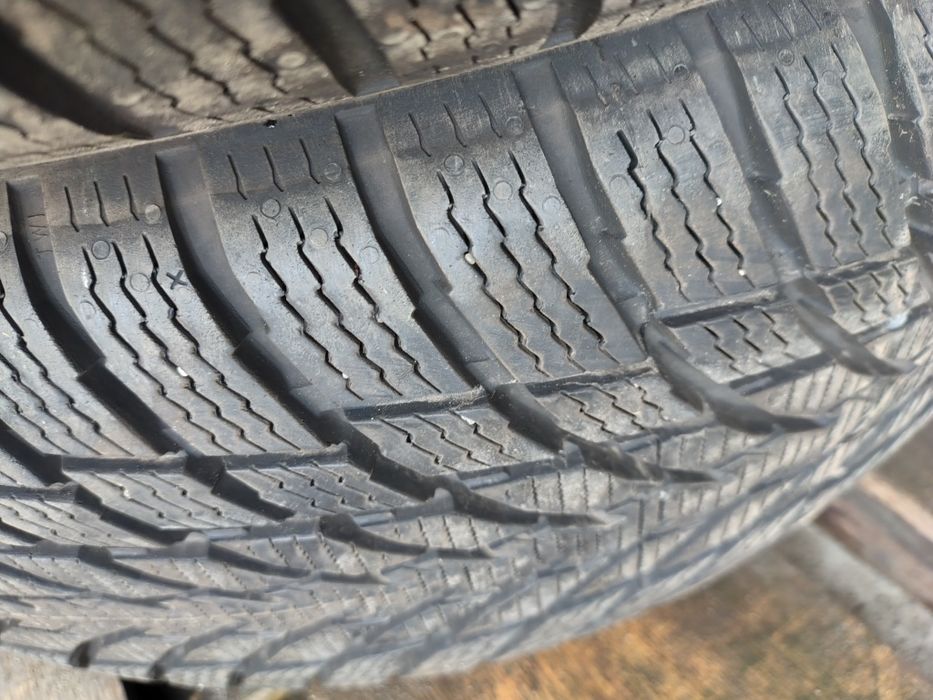 Opony zimowe Nokian wp snowroof p 205/55/17 4szt