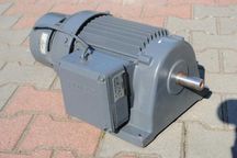 Silnik 2.2kw. 930obr./min.Hamulec, BAUER!
