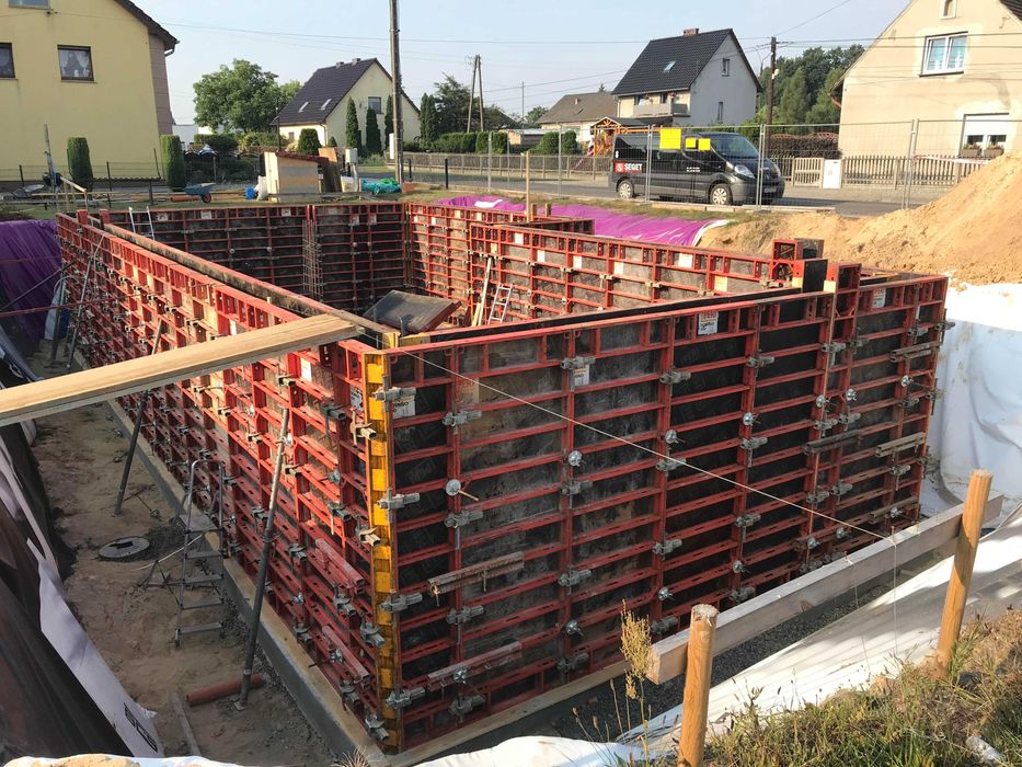 Szalunki Wynajem szalunków ściennych stropowych  PERI Domino Trio