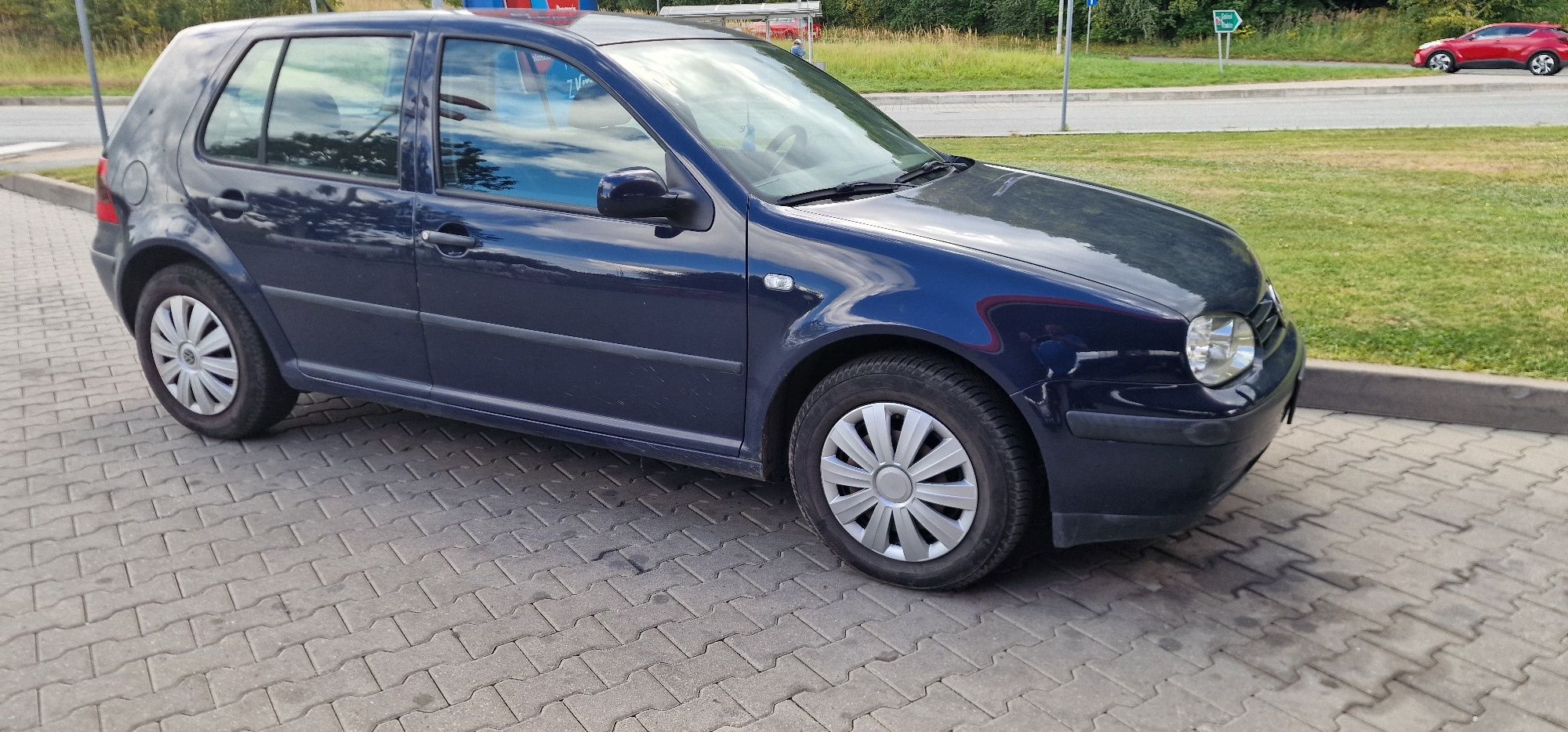 VW Golf IV zadbany ze sprawną klimatyzacja,  nowe OC