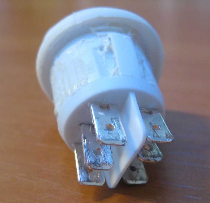 włączniki kołyskowe - likwidacja asortymentu - wyprzedaż - cena 1 zł