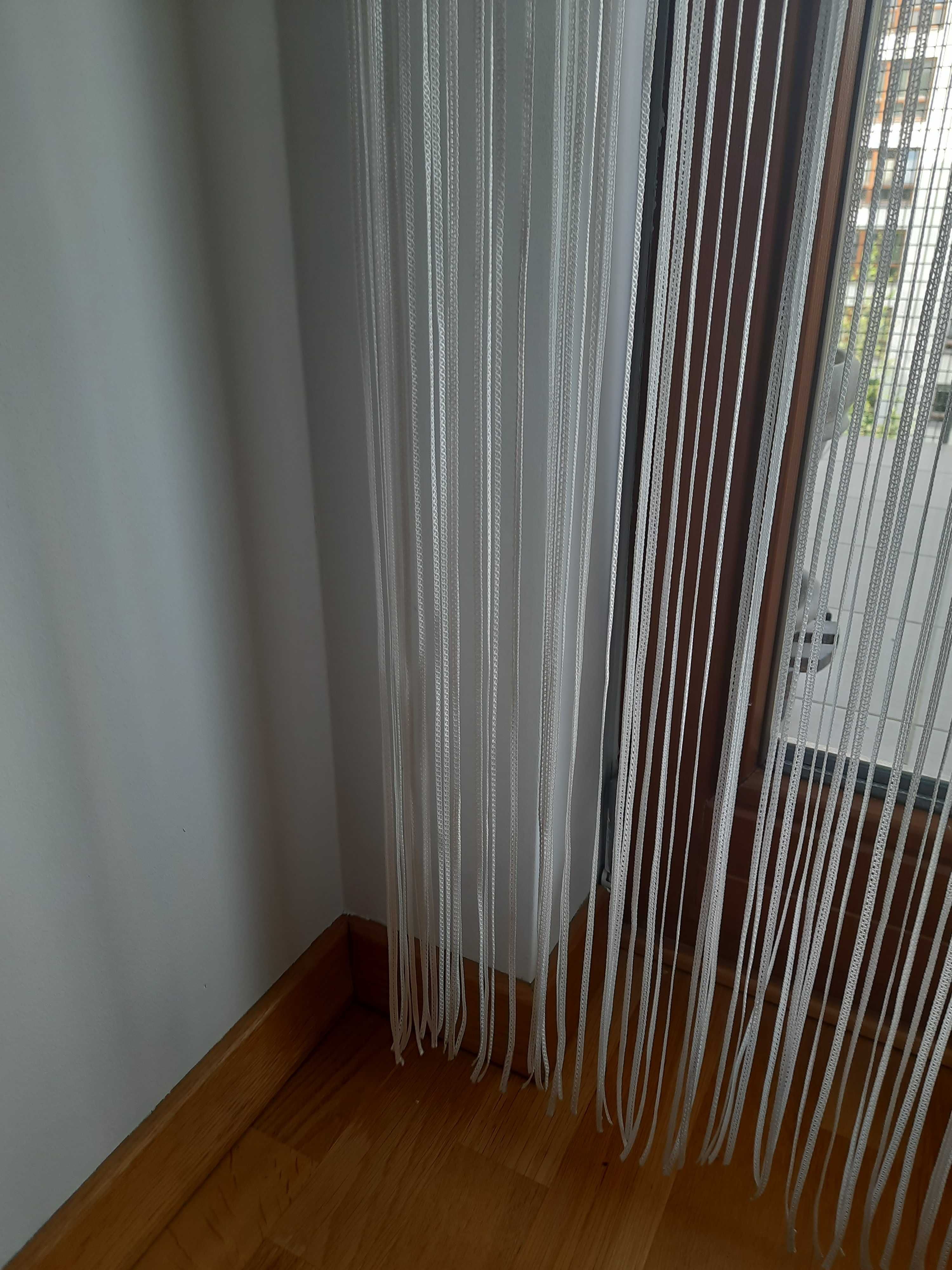 Firanka na taśmie szerokie makarony 140 x 250 cm biała