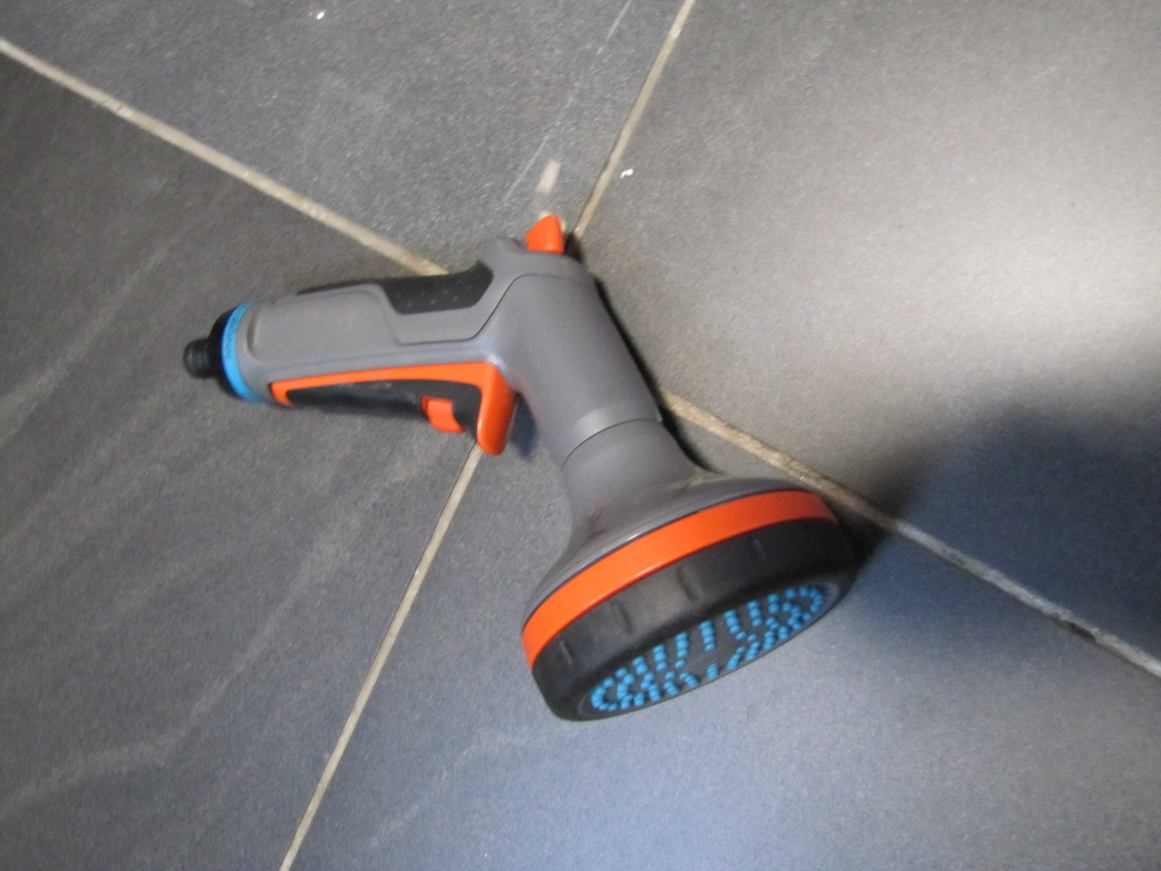 Pistolet natryskowy Spryskiwacz ogrodowy GARDENA Comfort