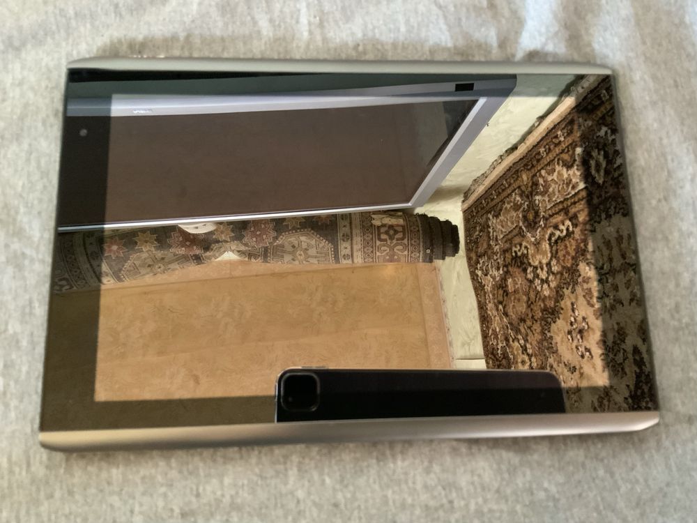 Acer A501. 3G+Wi-Fi. 16 Gb. 10”