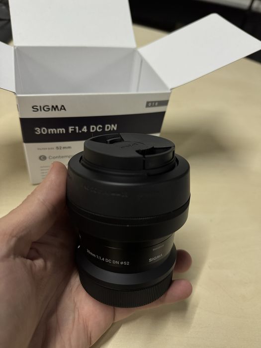 Sigma 30mm f/1.4 DC DN Contemporary RF-mount (для Canon)