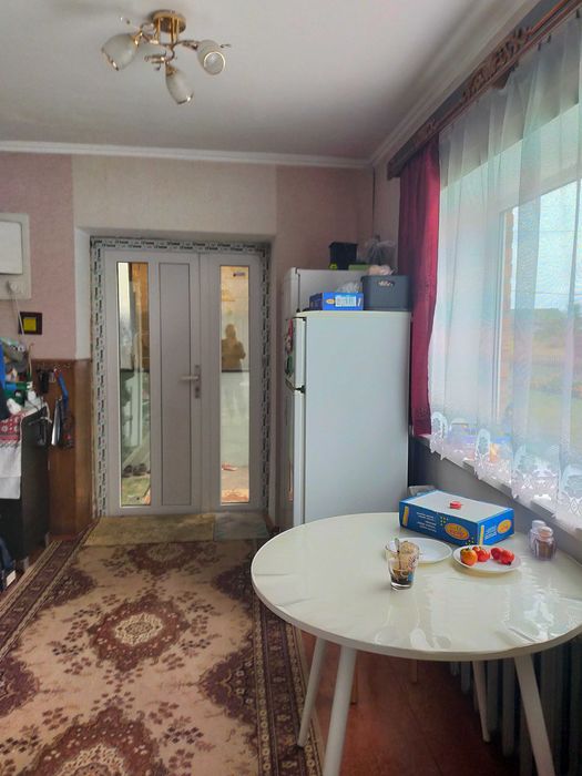 продаж будинку за містом