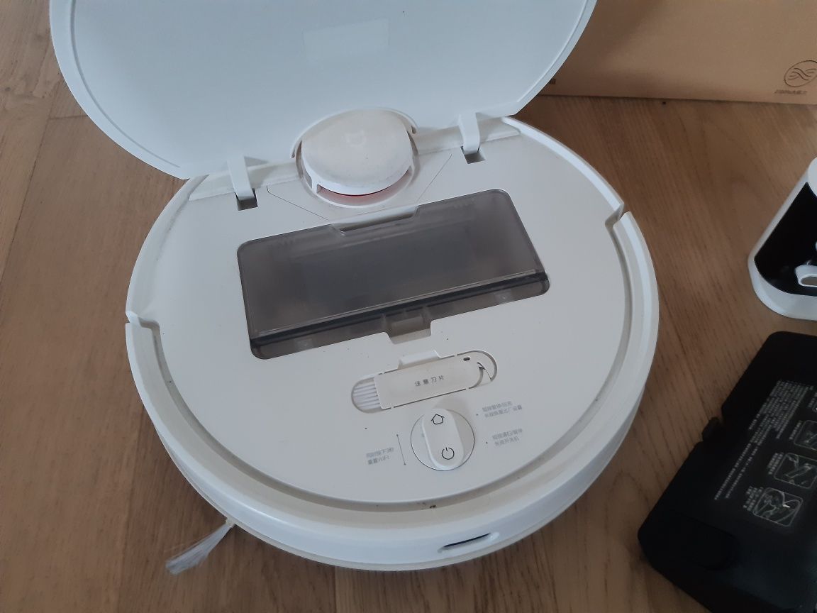 Robot sprzątający odkurzacz Xiaomi Mi Robot Vacuum Mop Pro Biały