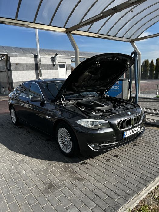 Продаю власне авто бмв ф 10
