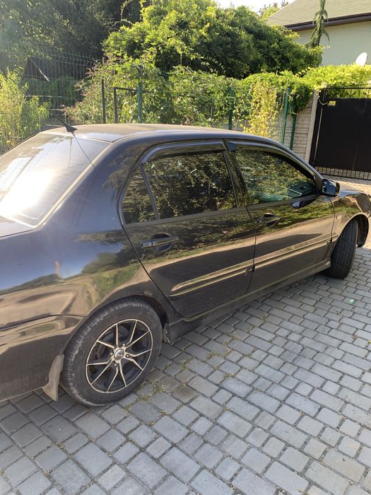 Лансер 1,6 автомат