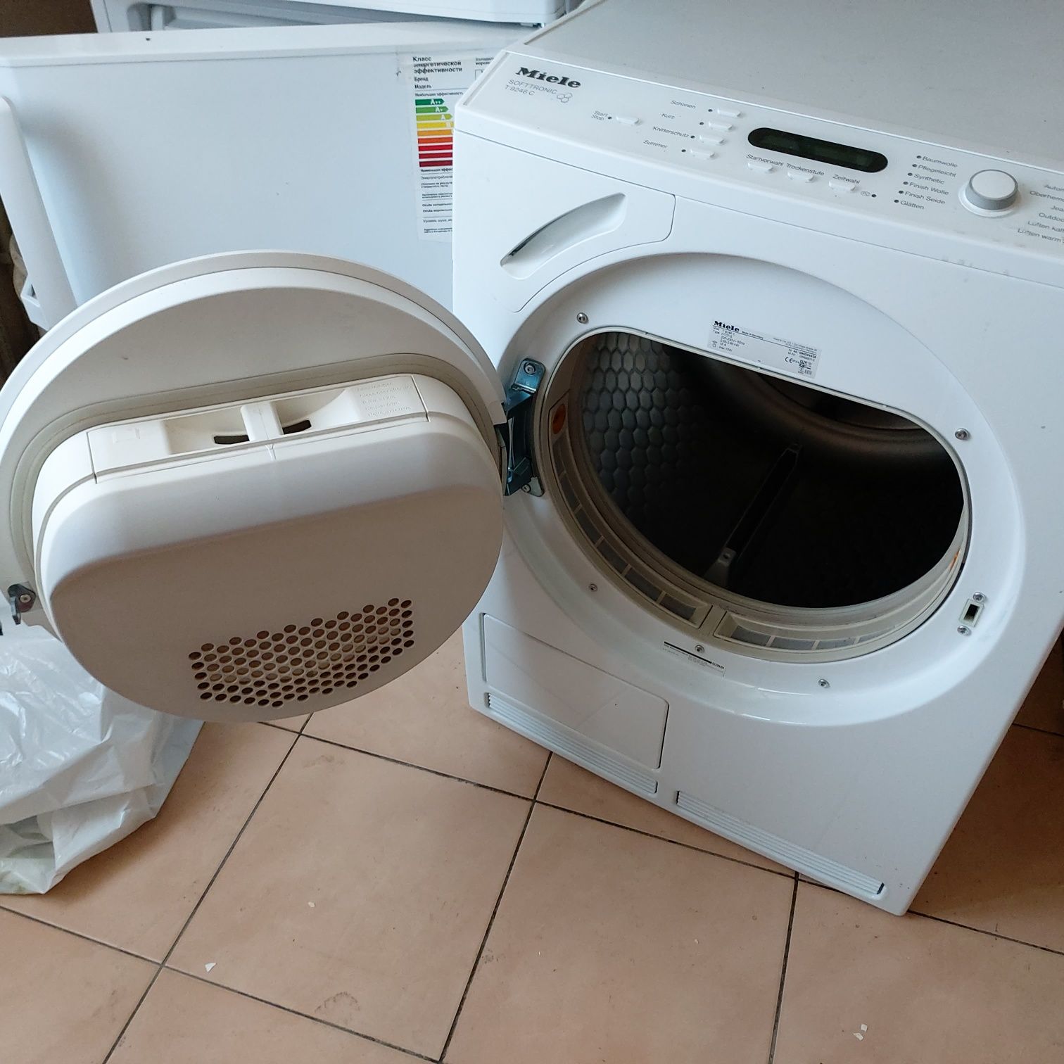 Сушка для одягу/сушка для белья Miele Softtronic T 9246 C