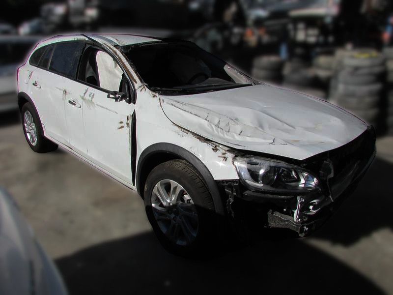 Volvo V60 2.0 D3 (150cv) 2016 - Peças Usadas (6077)