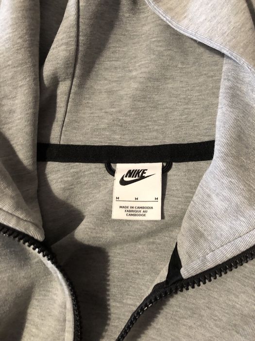 Nike tech cinzento