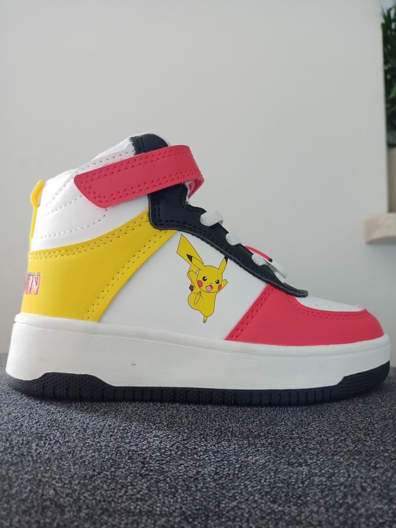 Sneakersy Pikachu