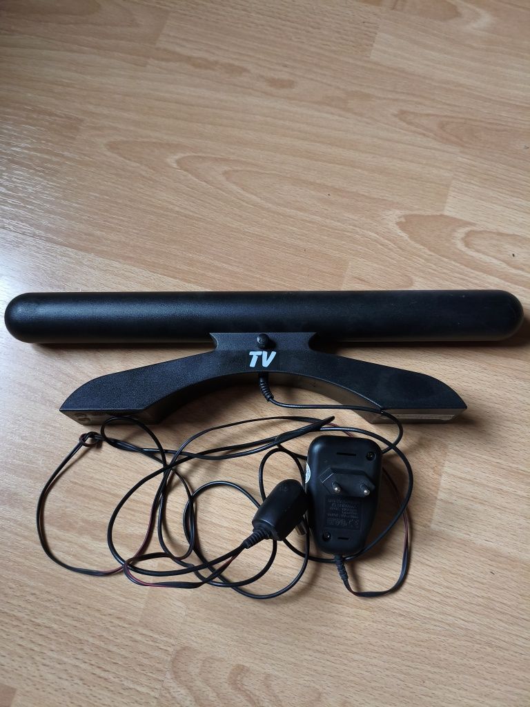 Antena pokojowa ze wzmacniaczem sonus