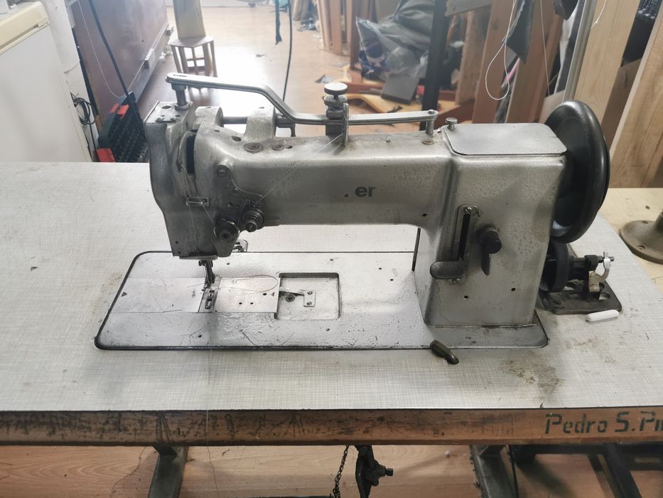 Maquina de Costura Industrial**Adler 167-73