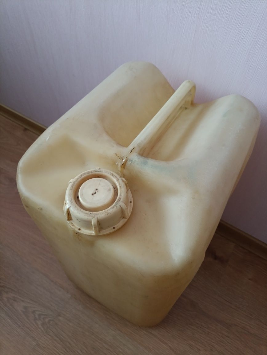 Каністра 30л пластикова