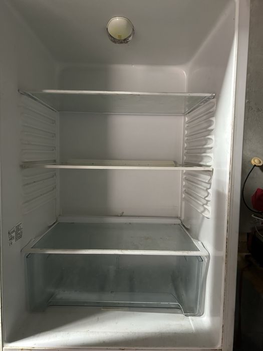 Холодильник з морозилкою Атлант