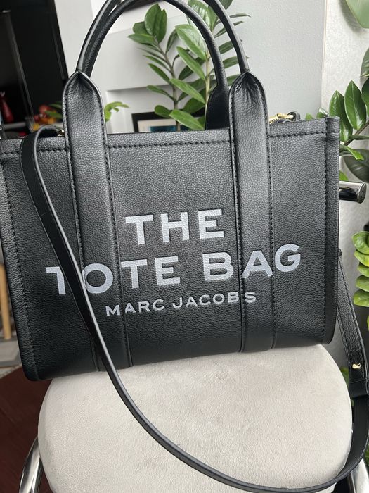 Сумка шкіряна  від Marc Jacobs.