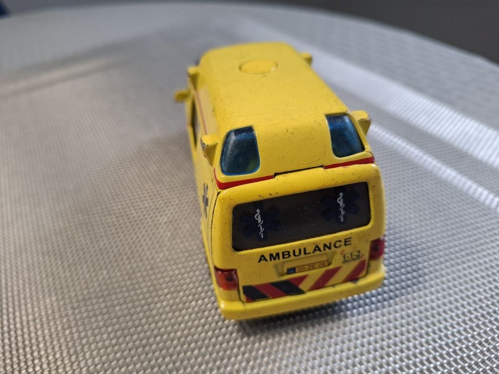 Model samochodu skala 1:43