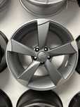 8j x 18" et30 rotor pasujacy do 5x112 audi
