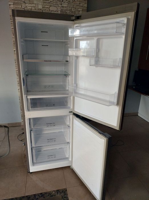 Холодильник Samsung ED57894T15SM.