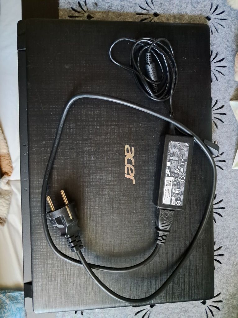 Acer Aspire 3 A315-51 intel i5 ram 8gb SSD-HDD BAT2,5godz zasilacz