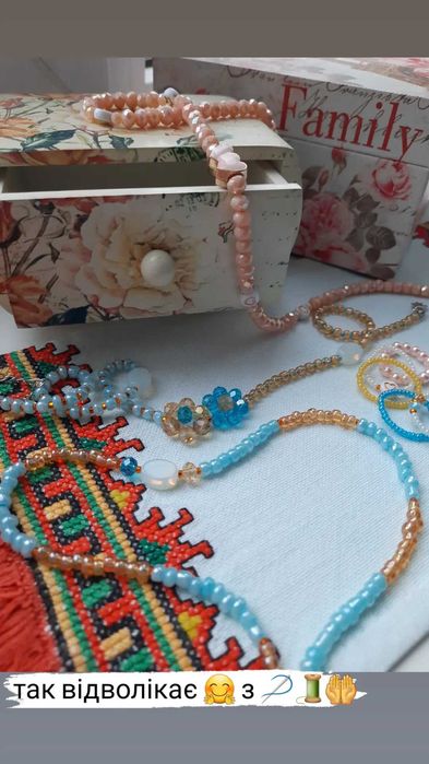 Вироби з бісеру та перлинок, чокери