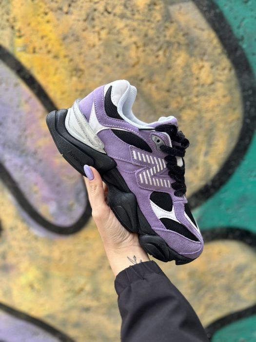 Чоловічі кросівки New Balance 9060 Violer Noir 41