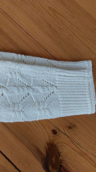 Sweter damski śmietankowy rozmiar M