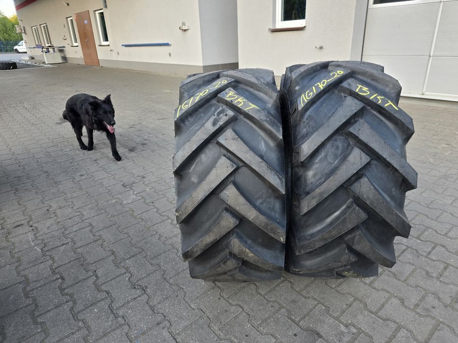 Opony 16/70-20   400/70-20 BKT