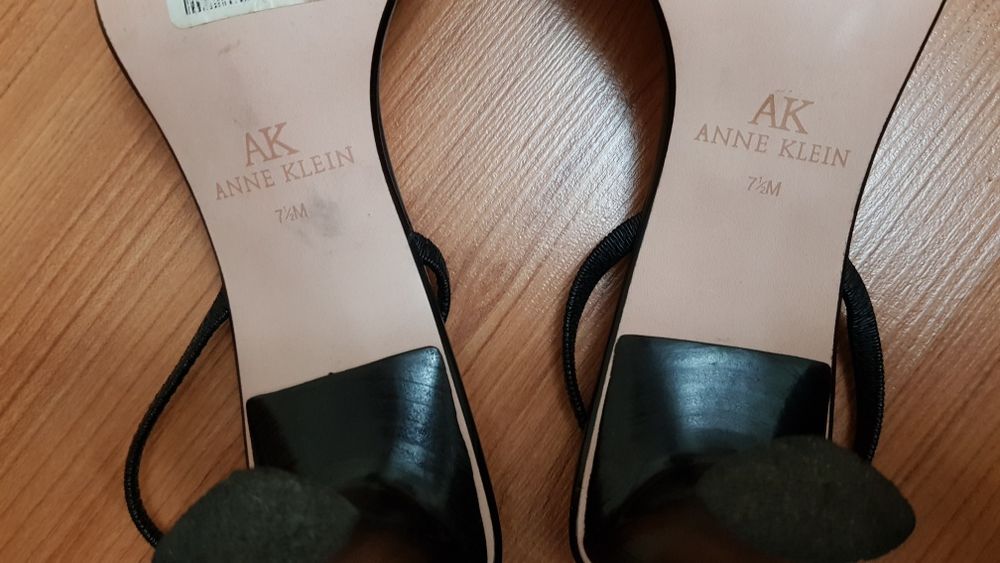 Sandálias Anne Klein - Novas
