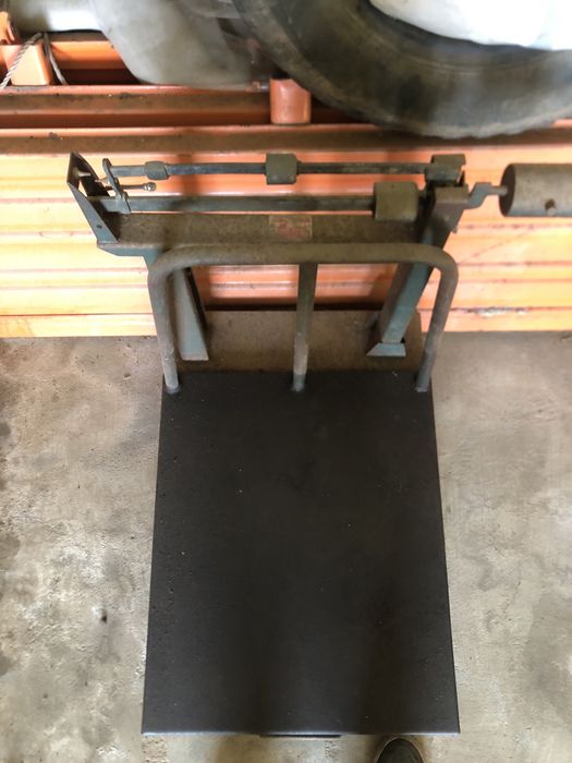 Balança antiga em boas condicoes