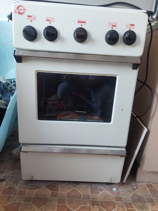 Продам газову плиту
