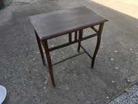 Mesa de madeira antiga