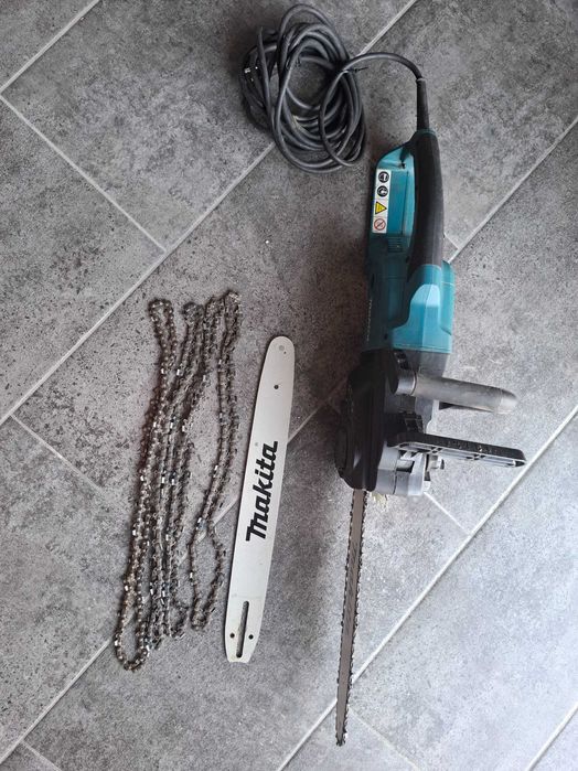 Piła elektryczna Makita UC4051A