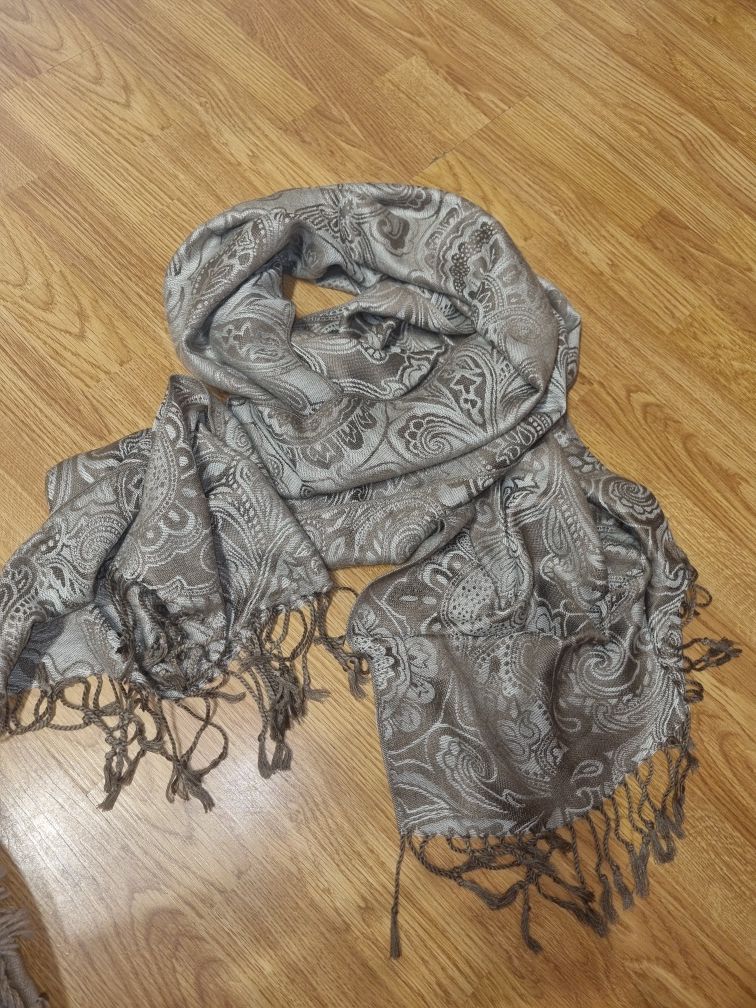 Фірмовий фабричний шарф шарфік