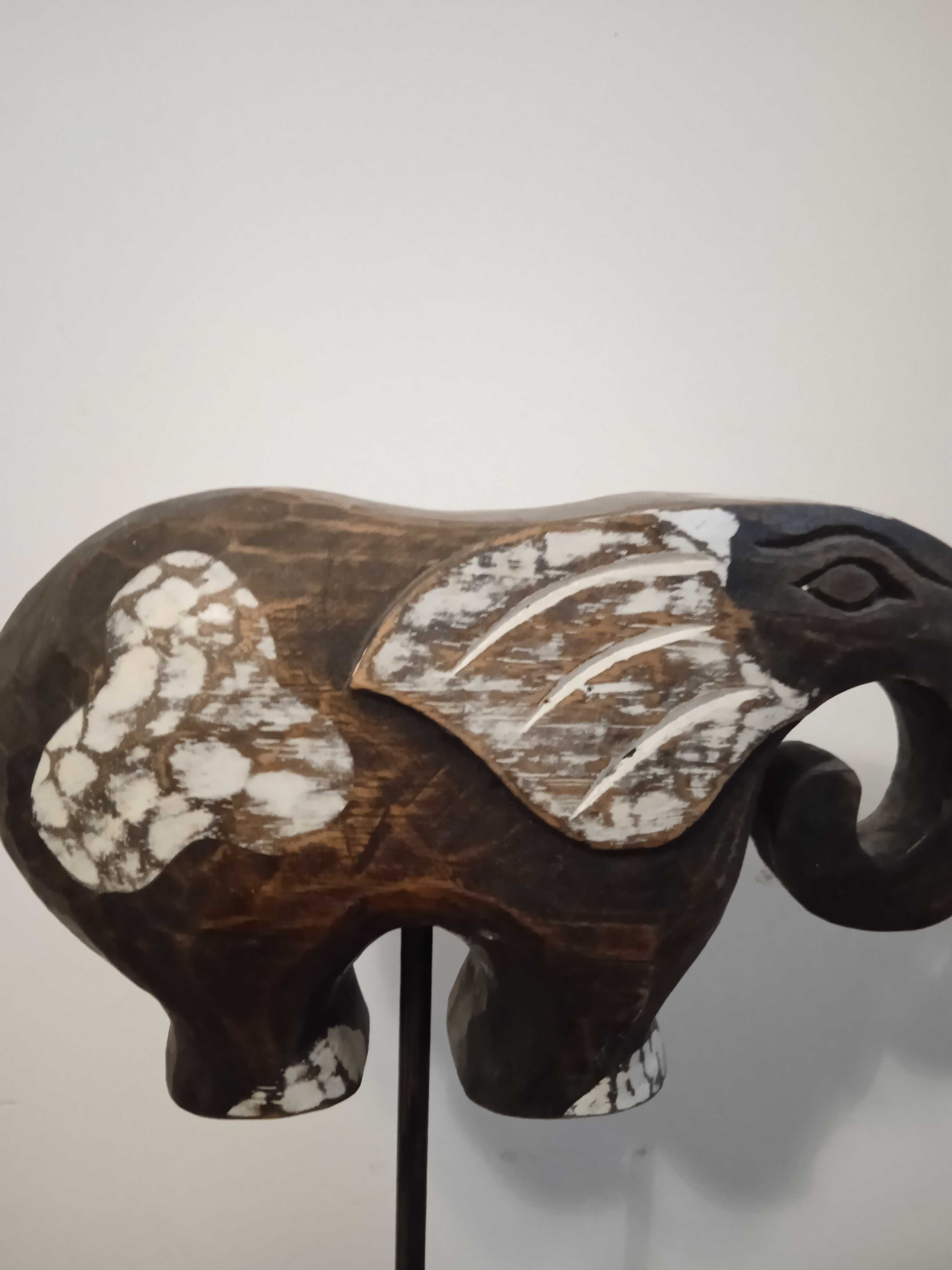 Słoń figurka drewniana