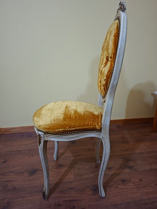 Cadeira estilo Baraco