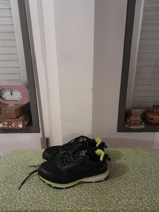 Vendo Sapatilhas de Senhor muito bonitas como novas Biqueira de Aço