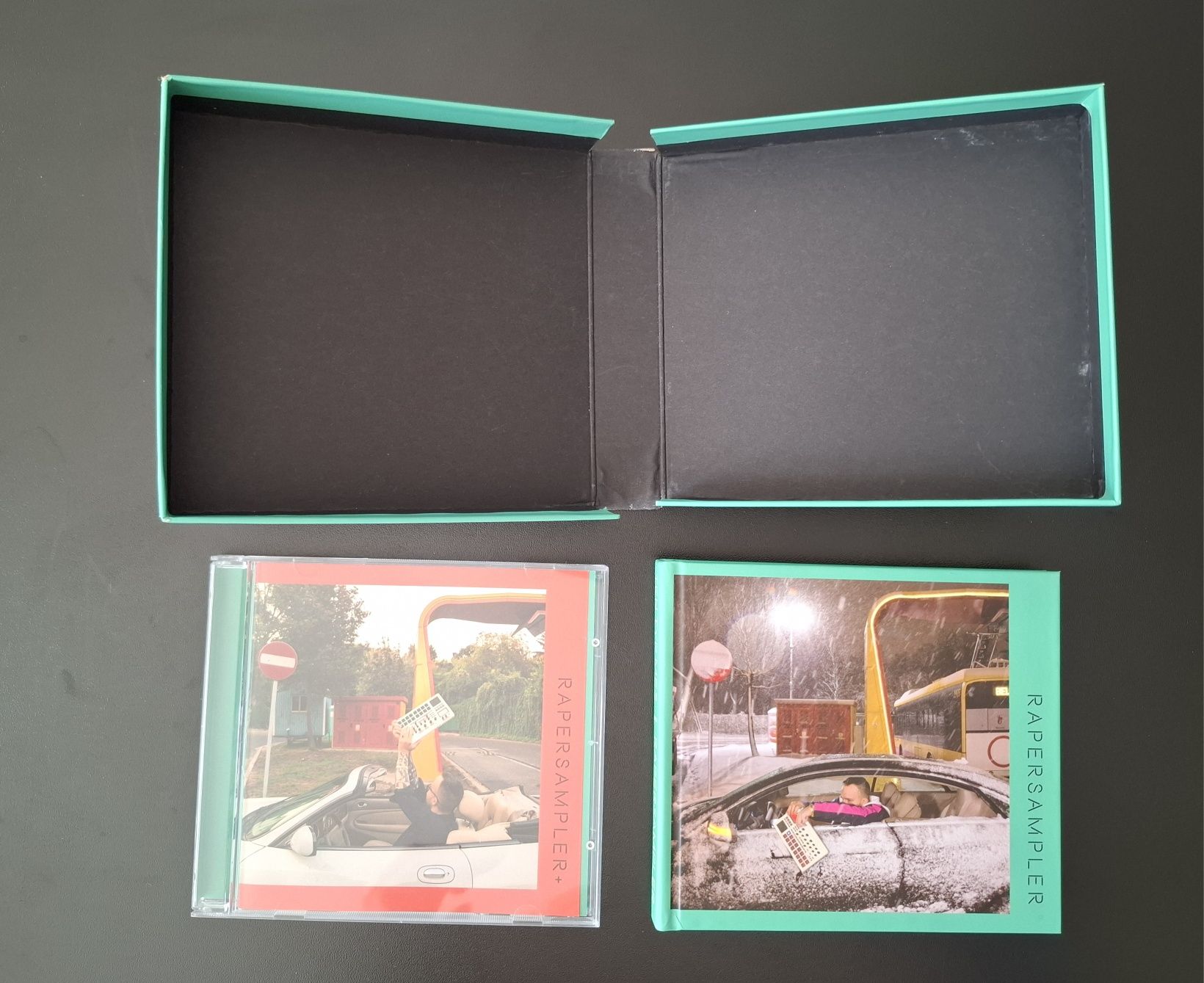 Płyta CD Rapersampler w pudełku z dodatkiem z autografem Ten typ Mes a