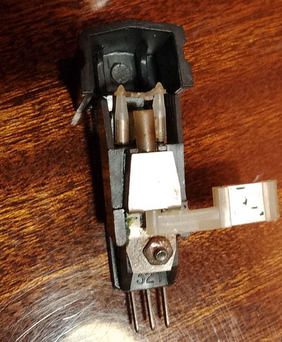 Головка звукоснимателя ГЗП-301 без иглы фирмы Радиотехника 1989 год