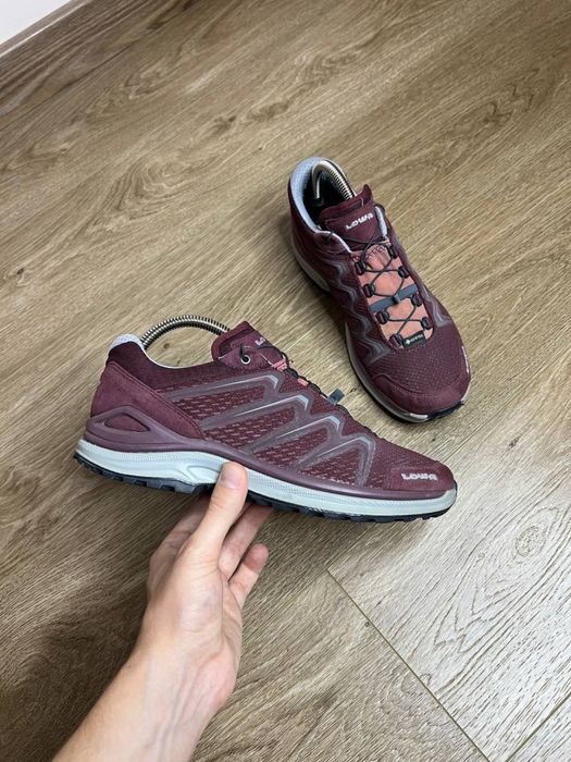 Продам БОМБЕЗНІ жіночі трекінгові кросівки Lowa Maddox GTX Lo