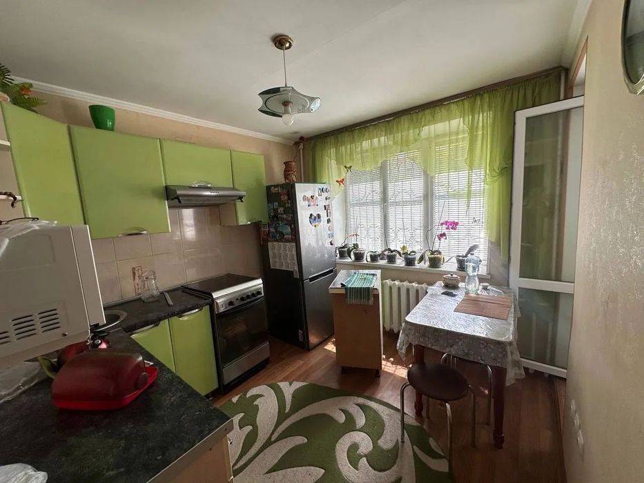 Продам просторную 1 ком кв-ру, Кичкас, ул. Алмазная 1 /5 высокий этаж