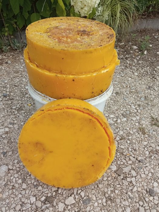 Wosk pszczeli            .