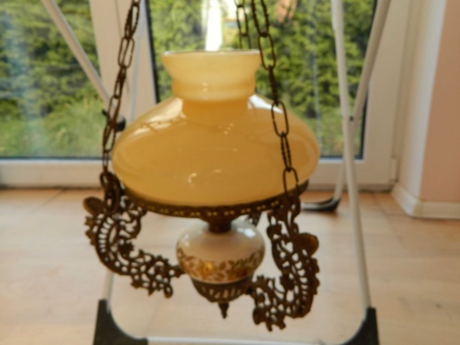 Ładna lampa wys. 70 cm, szer. 30 cm