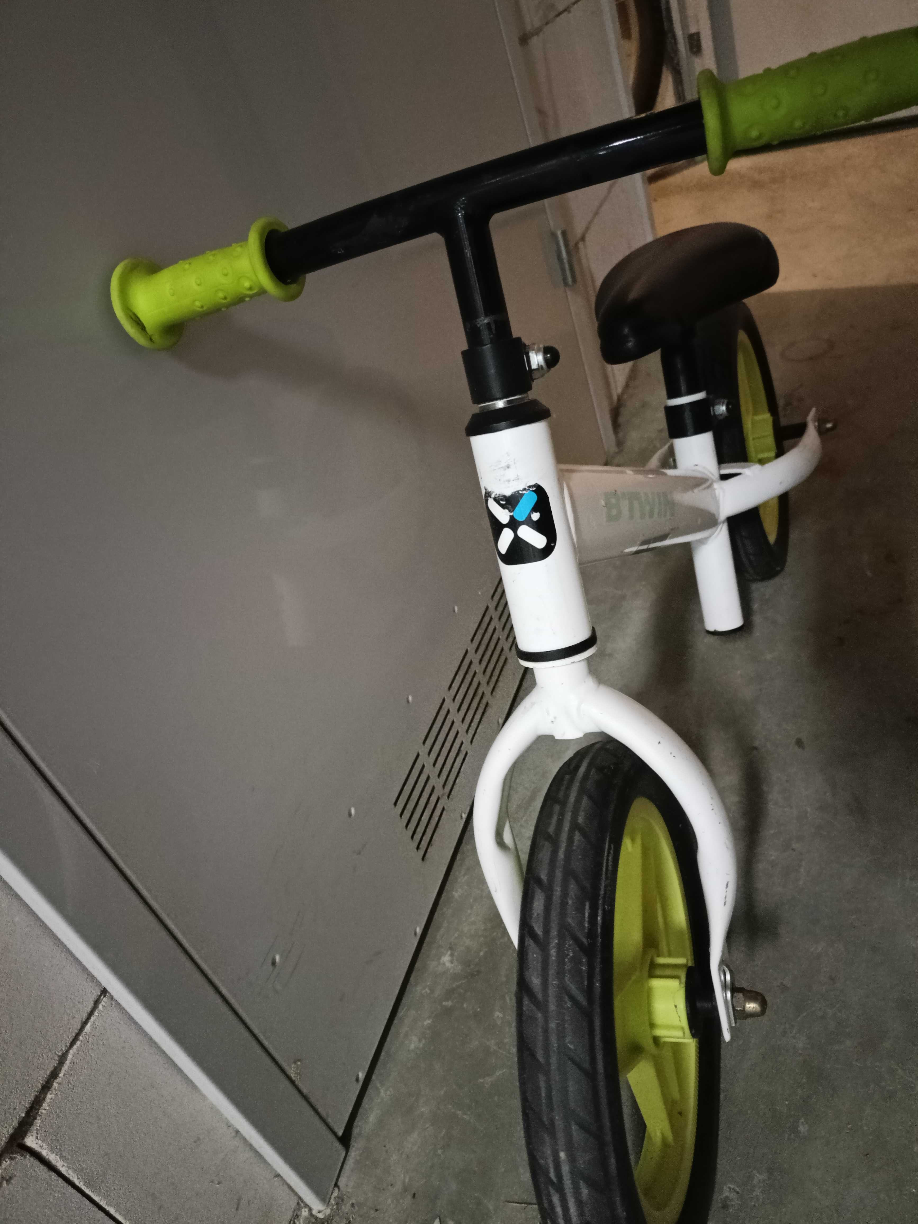 Rowerek biegowy btwin kask gratis