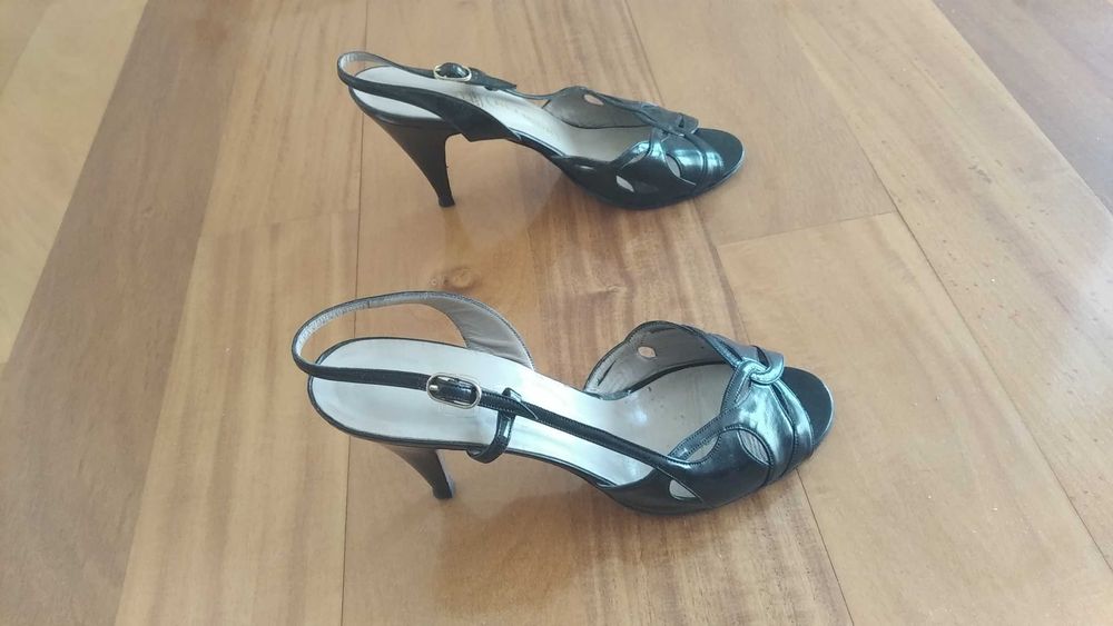 Sapatos em pele - bom estado