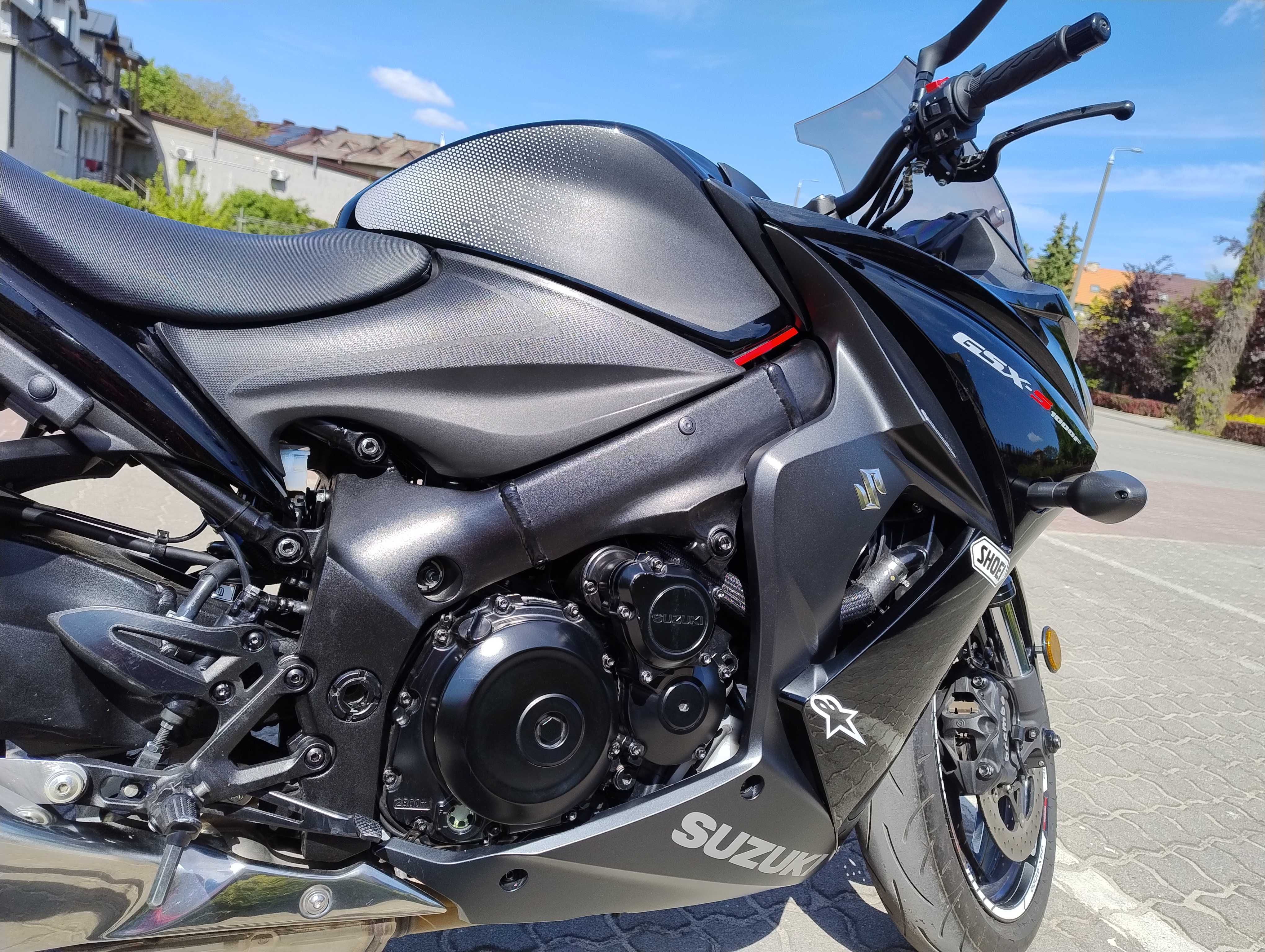 Suzuki gsxs 1000f