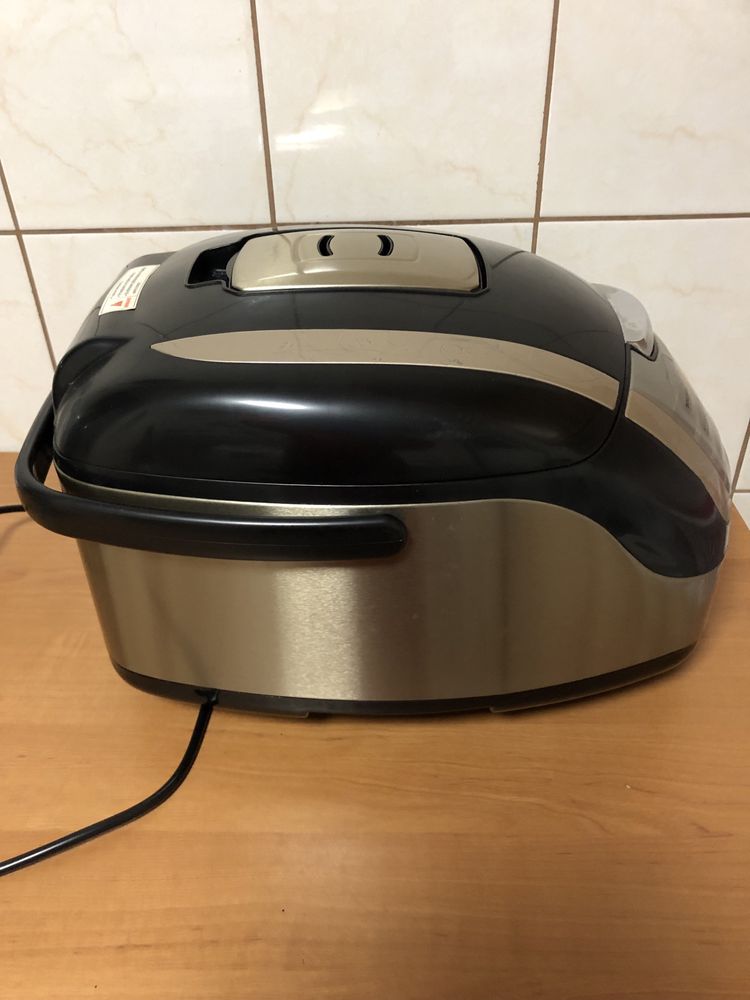 Multicooker REDMOND RMC-M4502.