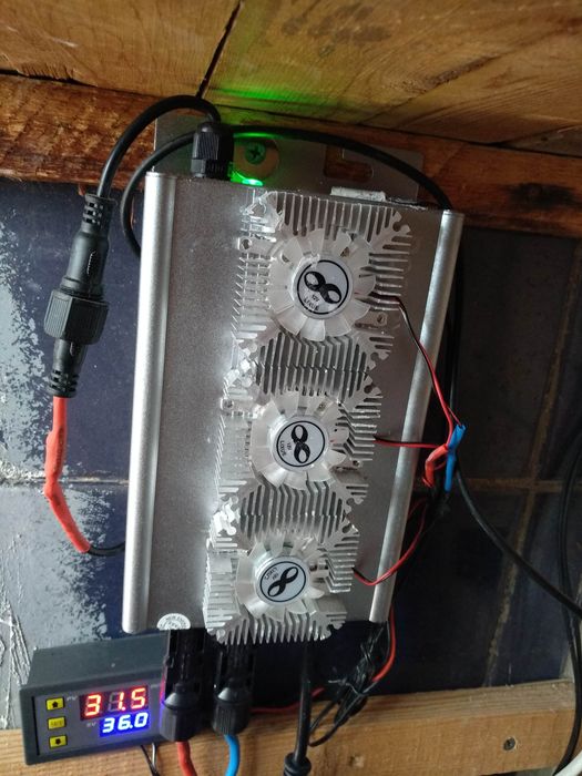 Сетевой грид инвертор Roexby 700 ватт